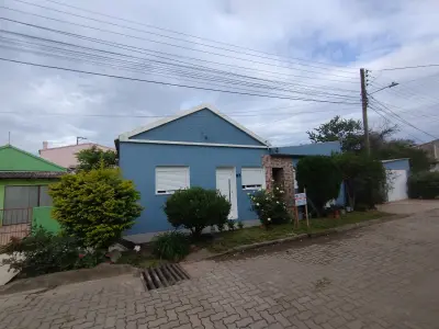 Imagem de Casa bairro Isabel com tres dormitórios e duas garagens.