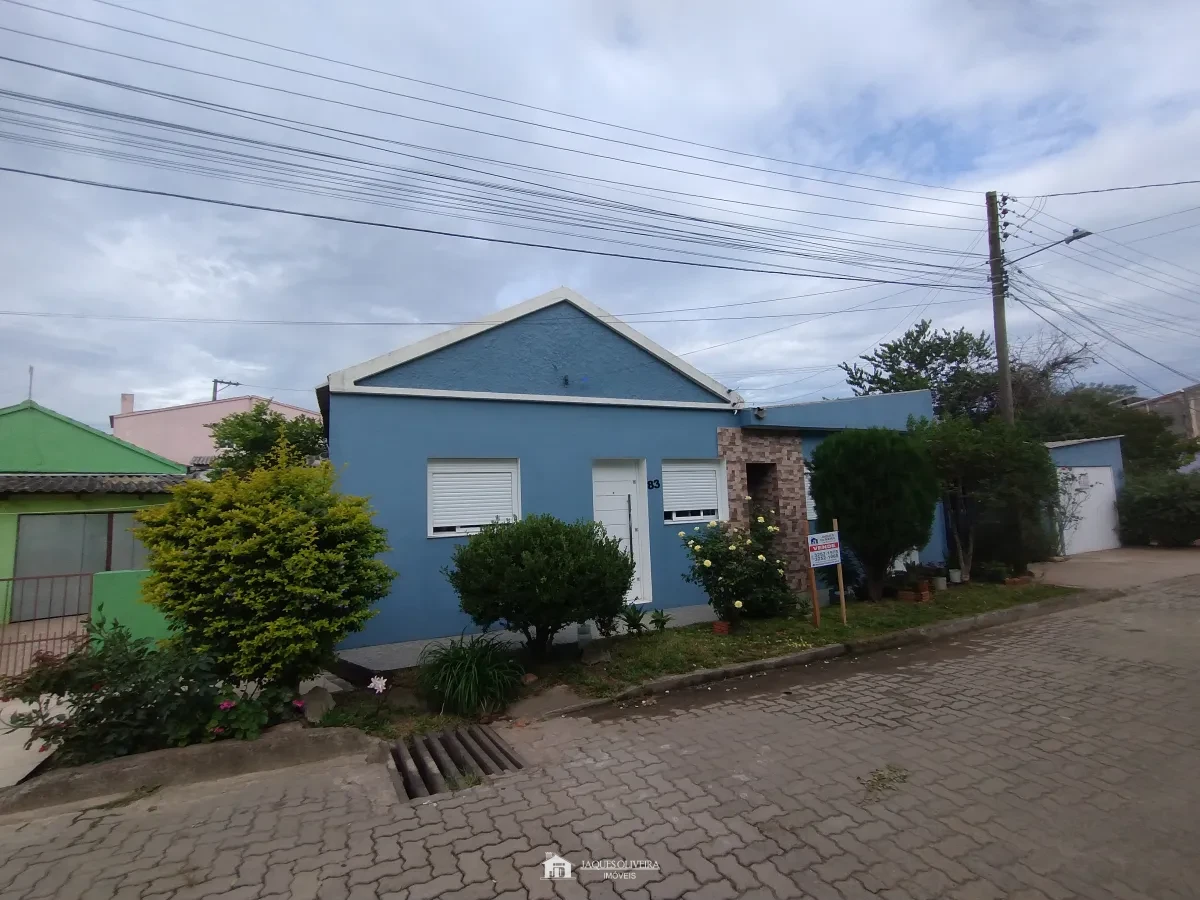 Imagem de Casa bairro Isabel com tres dormitórios e duas garagens.