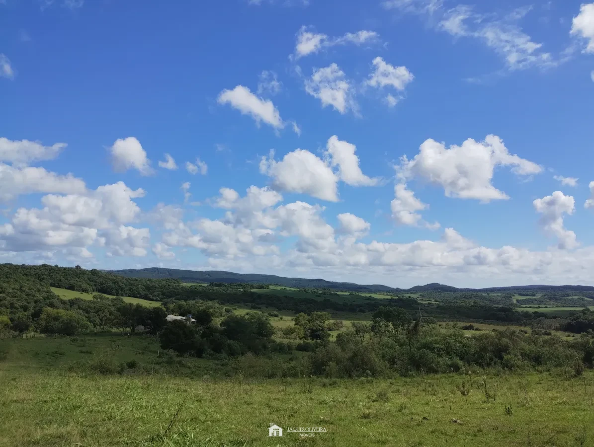 Imagem de 42ha com casa terceiro distrito.