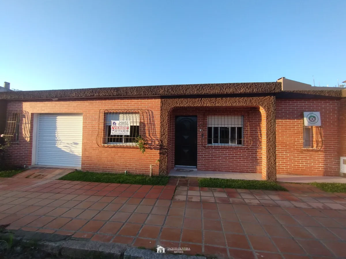 Imagem de Casa 02 dormitórios e garagem bairro Isabel