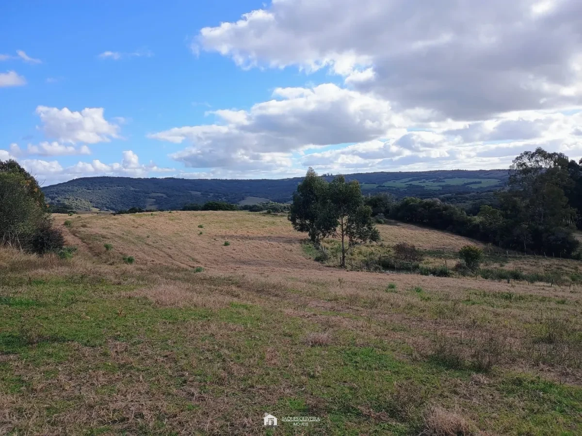 Imagem de Campo à 8 km da cidade