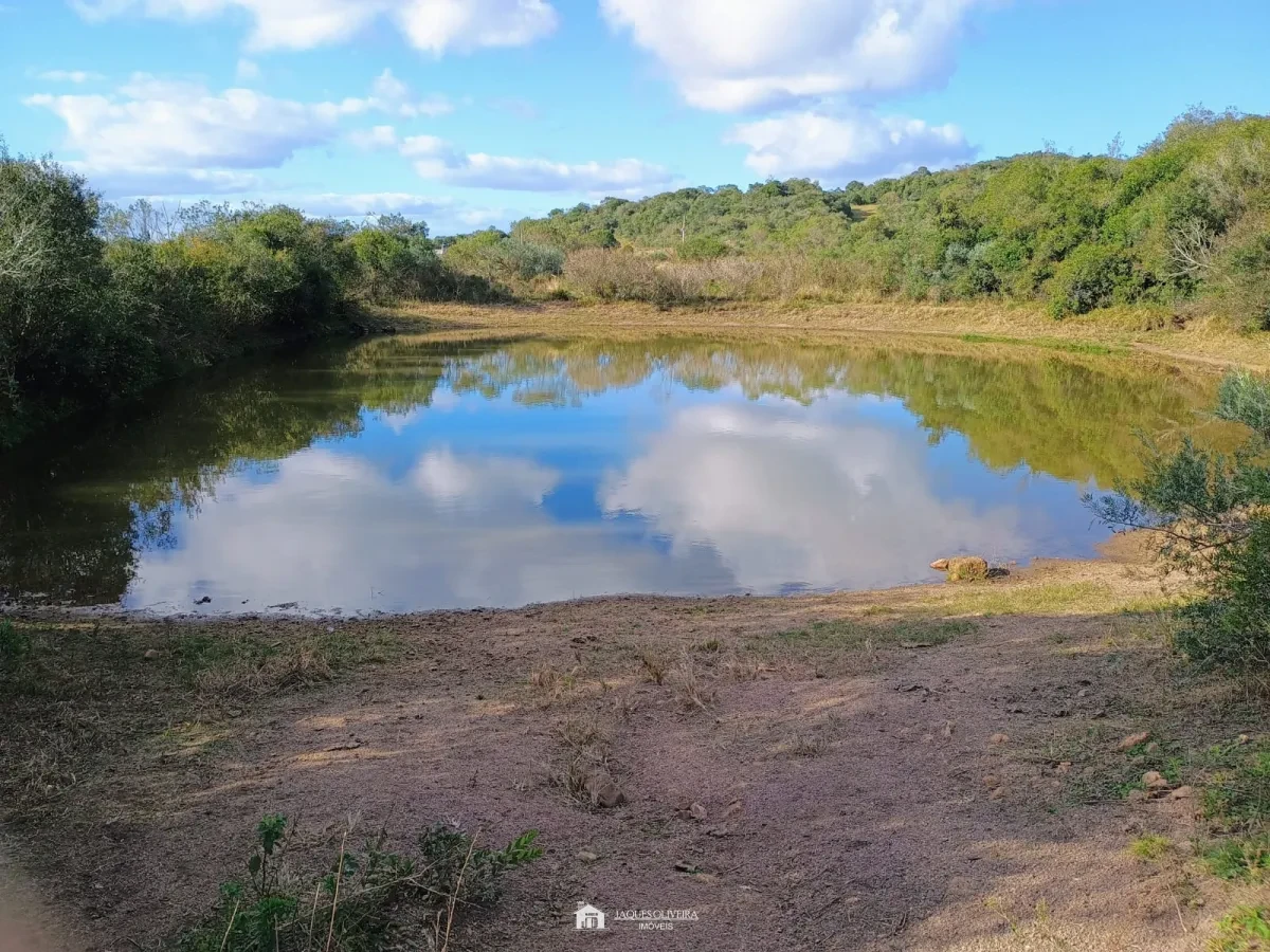 Imagem de Campo à 8 km da cidade