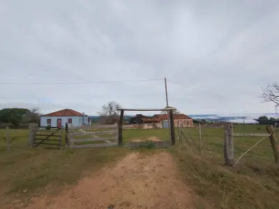 Imagem de Chácara com casa na Florida, 2º Distrito.