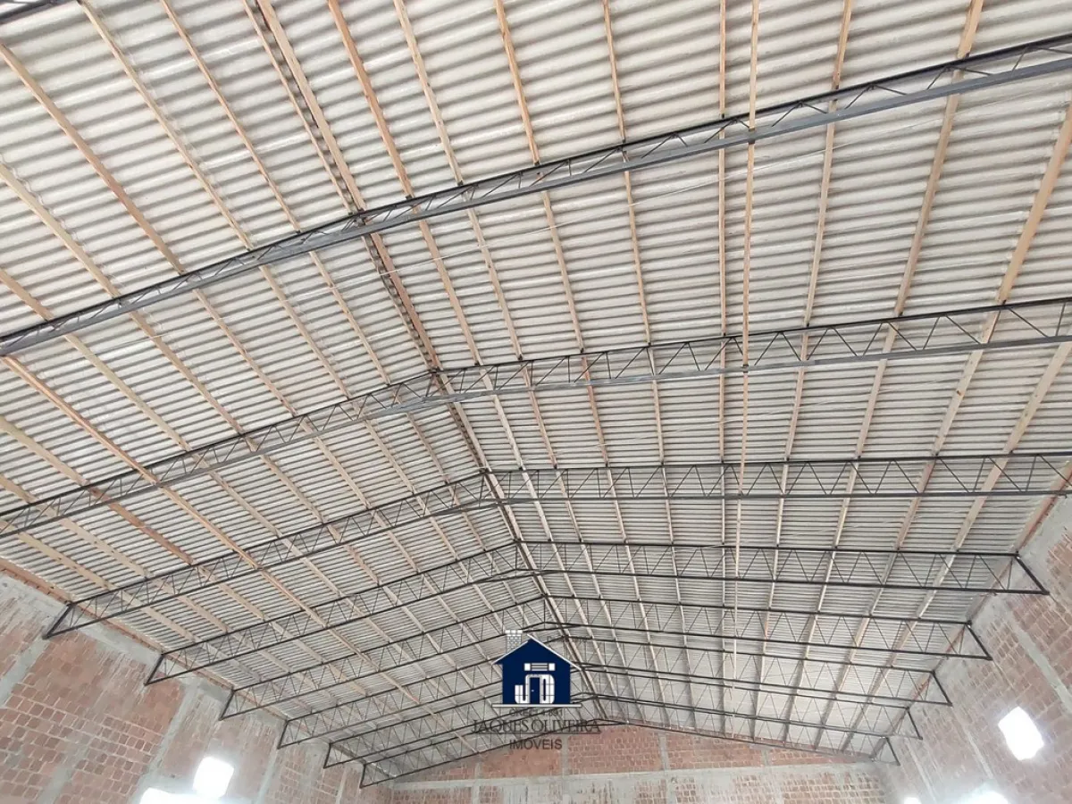 Imagem de Pavilhão Comercial em fase de Acabamento