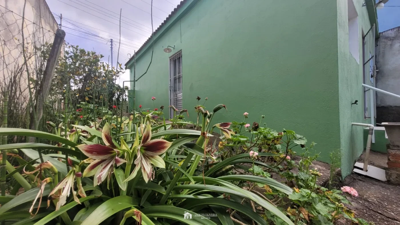 Imagem de Casa com Terreno Amplo