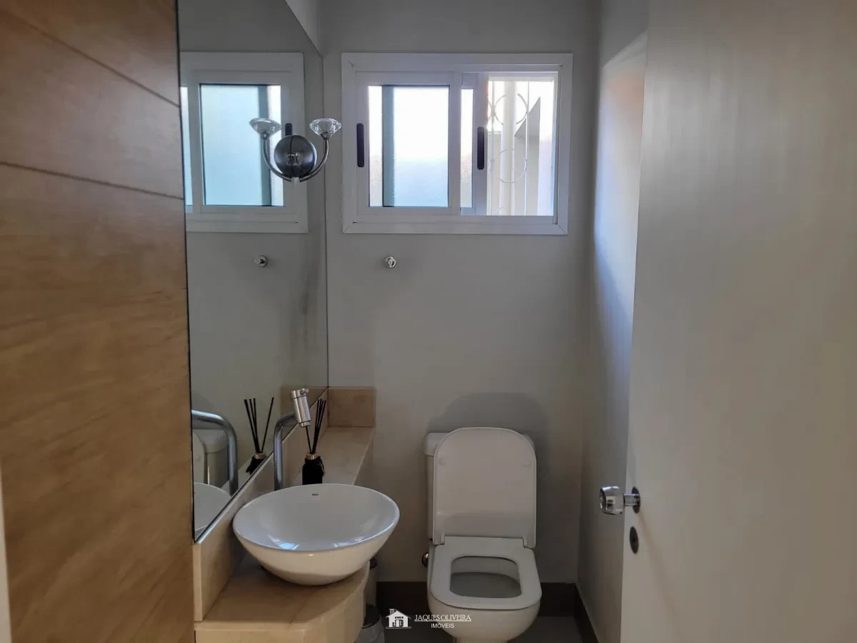 Imagem de Casa de alto padrão na zona nobre da cidade