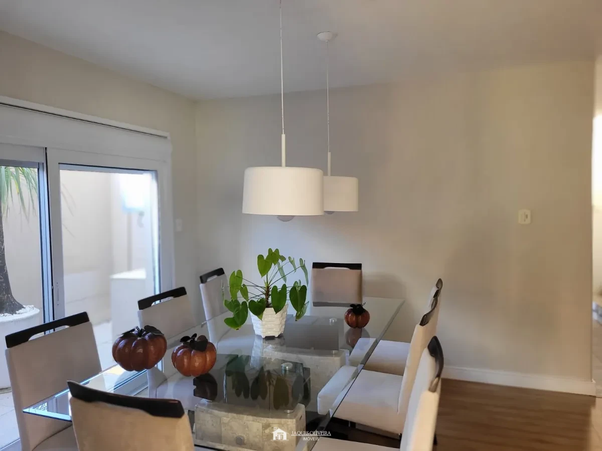 Imagem de Casa de alto padrão na zona nobre da cidade