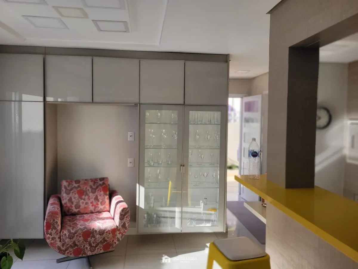 Imagem de Casa de alto padrão na zona nobre da cidade