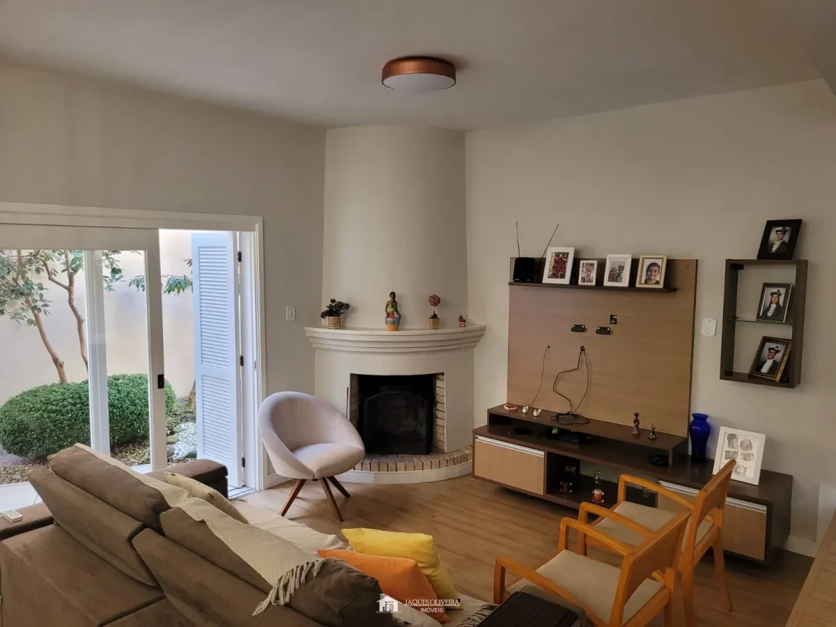 Imagem de Casa de alto padrão na zona nobre da cidade