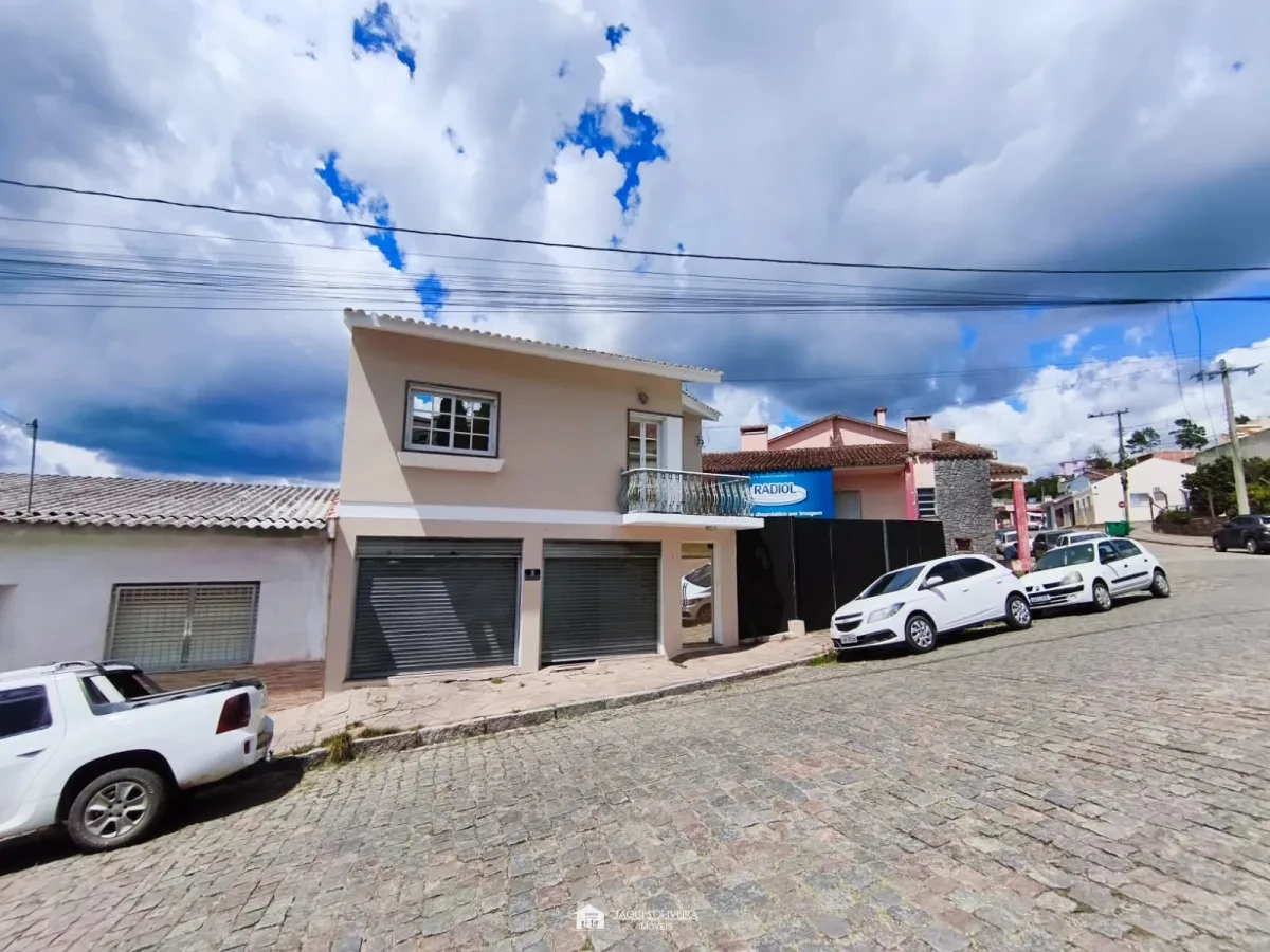 Imagem de Sobrado Comercial de esquina com o hospital, excelente ponto para consultório médico