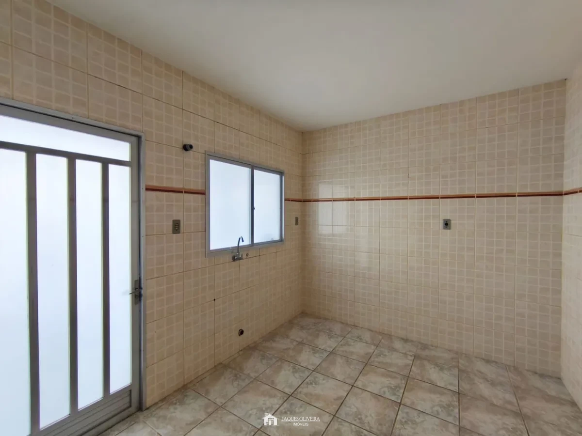 Imagem de Sobrado Comercial de esquina com o hospital, excelente ponto para consultório médico