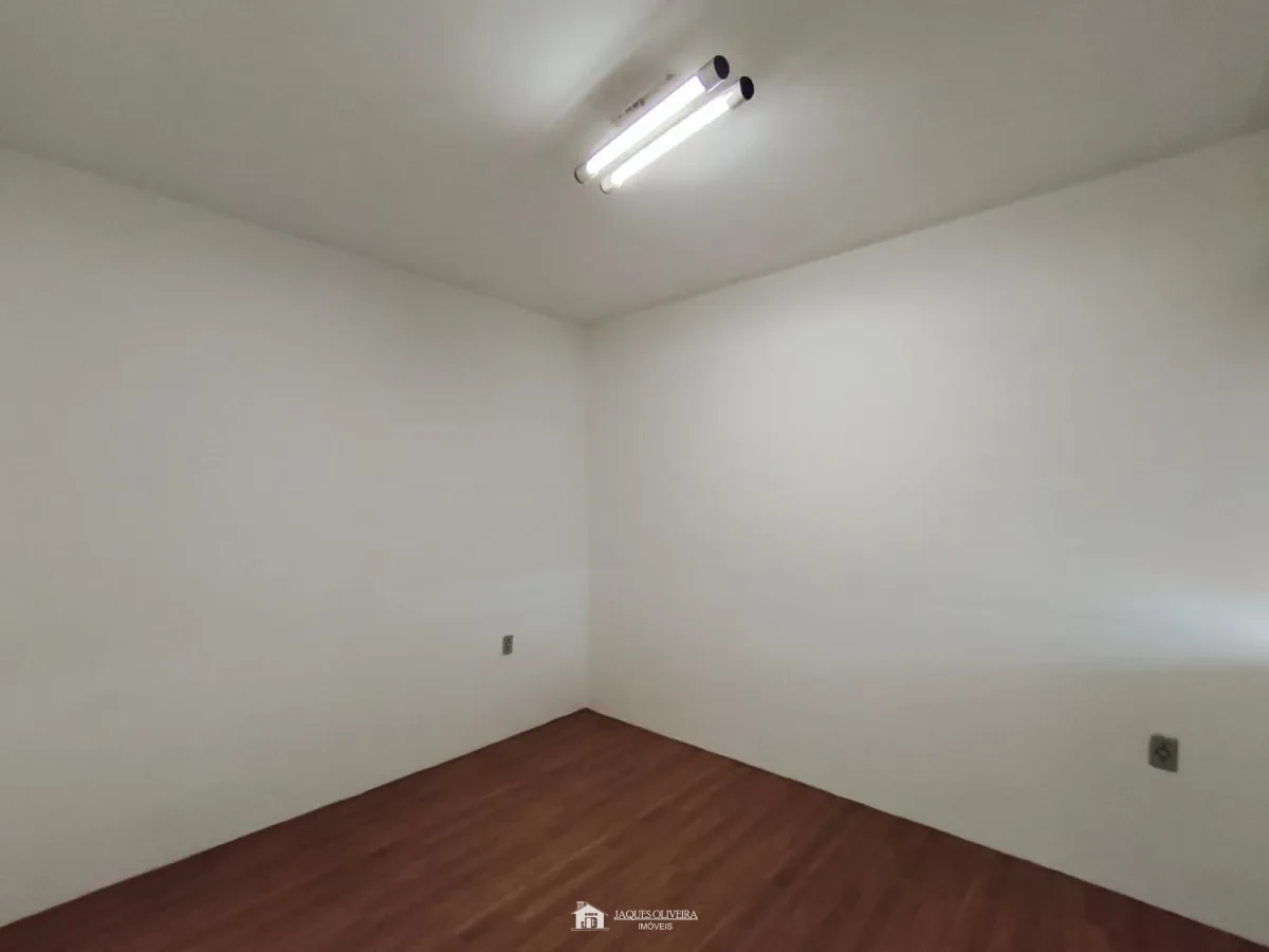 Imagem de Sobrado Comercial de esquina com o hospital, excelente ponto para consultório médico