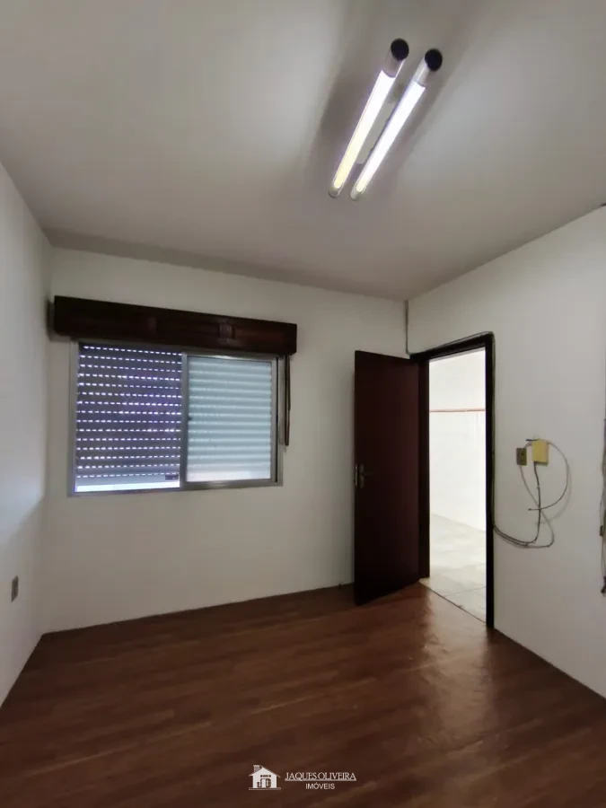 Imagem de Sobrado Comercial de esquina com o hospital, excelente ponto para consultório médico