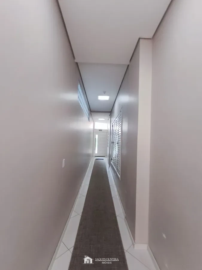 Imagem de Apartamento Central de frente (Semimobiliado), em prédio com elevador