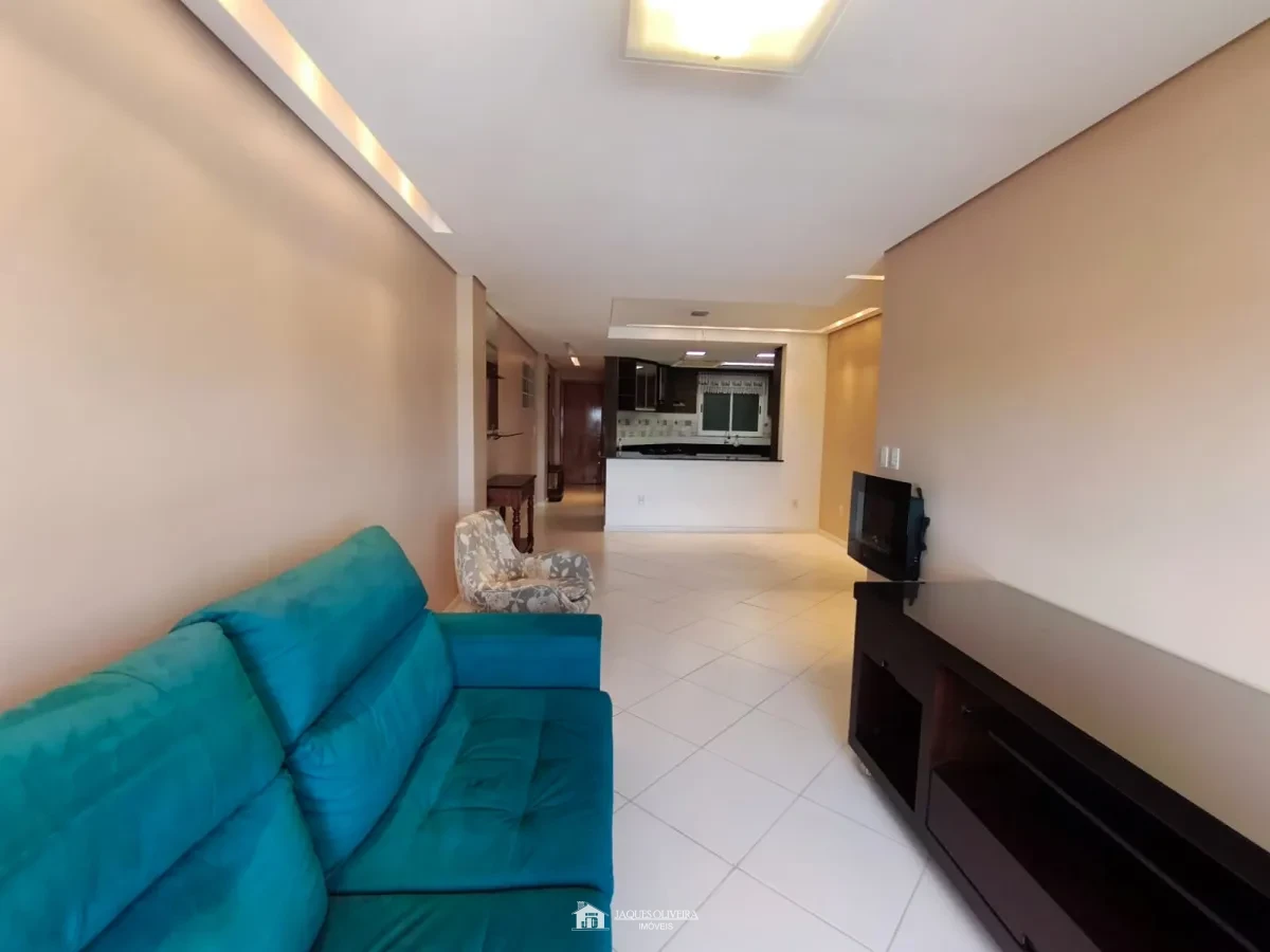 Imagem de Apartamento Central de frente (Semimobiliado), em prédio com elevador