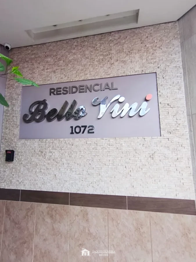 Imagem de Apartamento Central de frente (Semimobiliado), em prédio com elevador