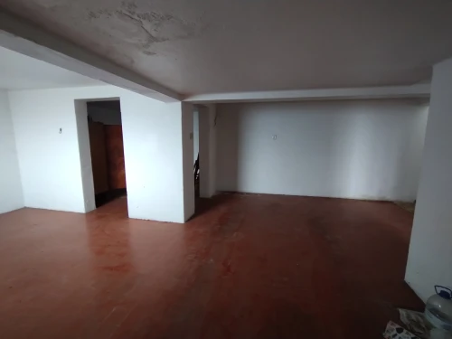 Imagem de Casa com utilização mista residencial/comercial.