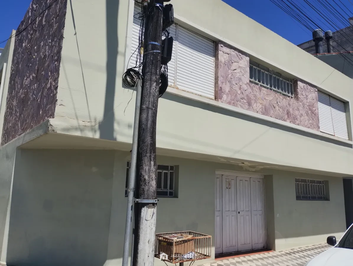 Imagem de Casa com utilização mista residencial/comercial.