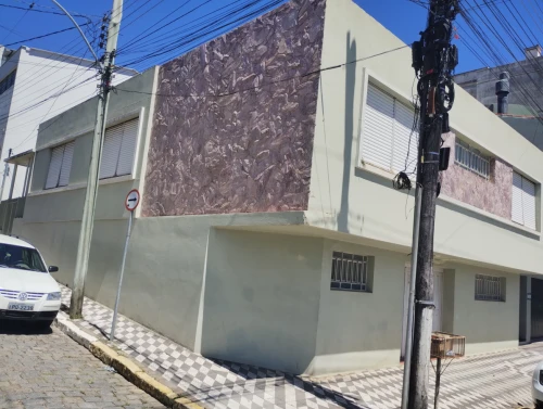 Imagem de Casa com utilização mista residencial/comercial.