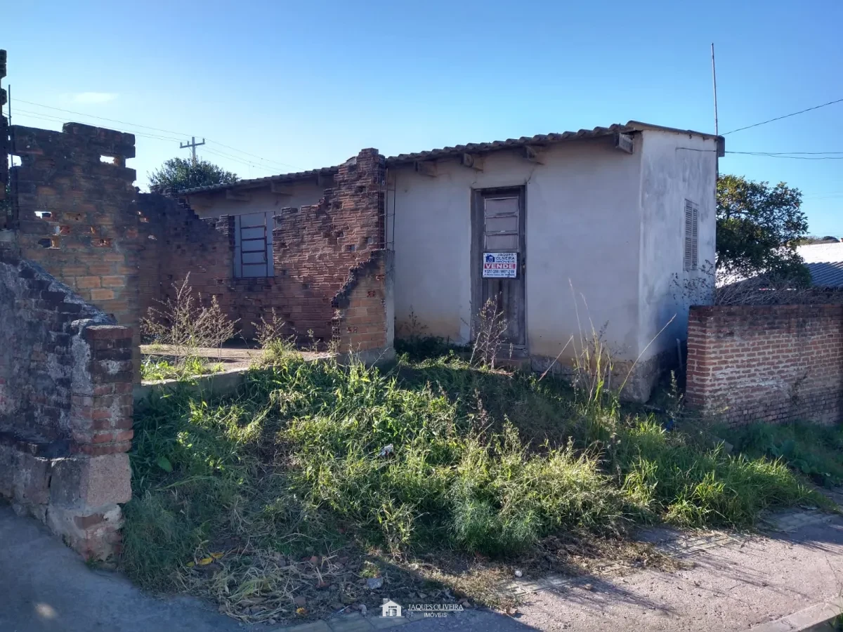 Casa por terminar em ótima localização. - Centro, Piratini [3829]