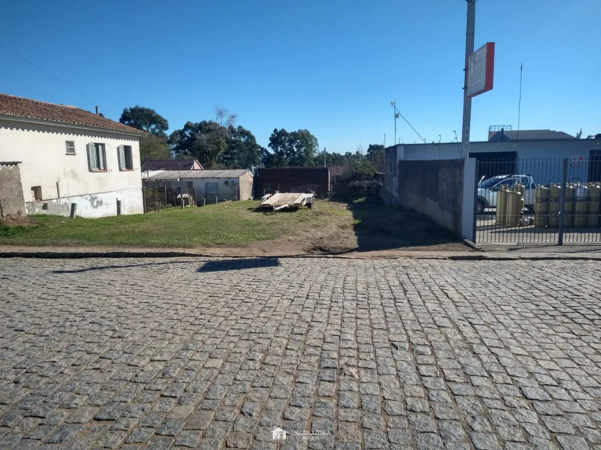 Terreno em Rua principal da cidade! - Vasco Jose Maneti, Piratini [3937]