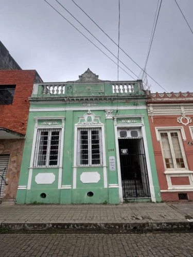 Imagem de Casa Antiga com charme histórico em Pelotas RS- Oportunidade única!