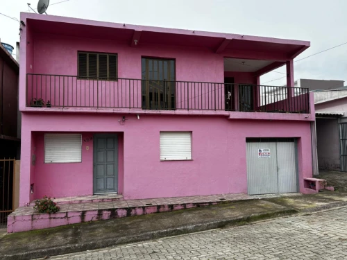 Imagem de Sobrado, contendo duas casas