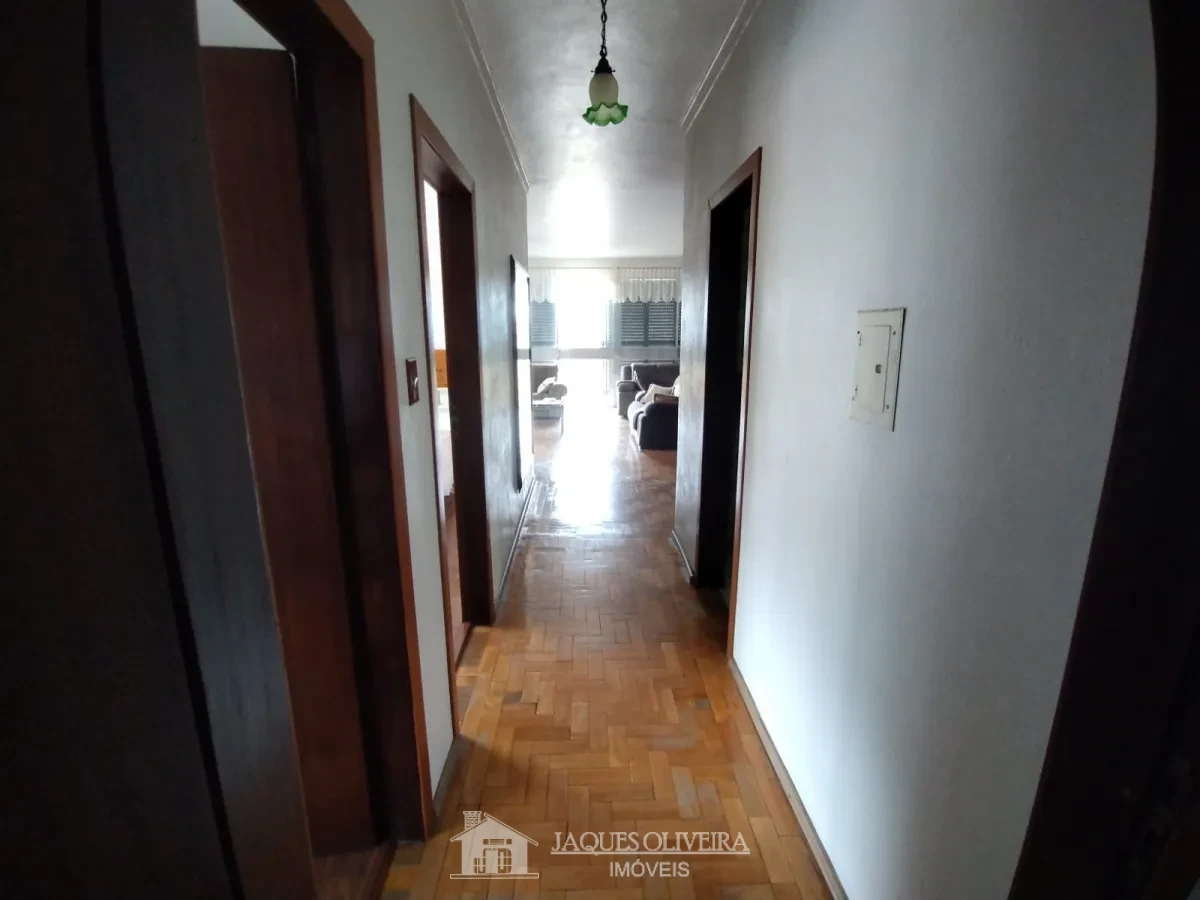 Imagem de Casa de moradia e Apartamento com  terreno ao lado