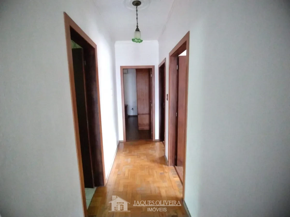 Imagem de Casa de moradia e Apartamento com  terreno ao lado