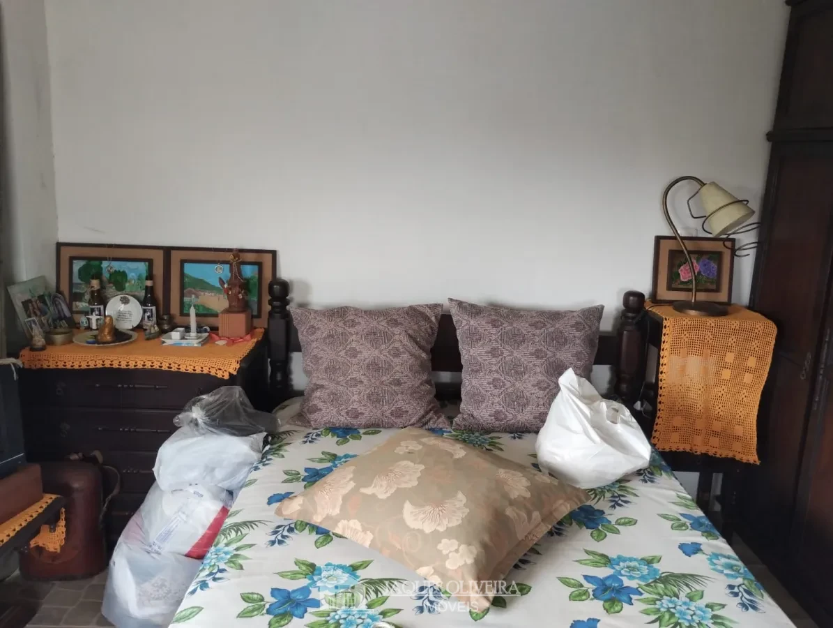 Imagem de Casa de moradia e Apartamento com  terreno ao lado