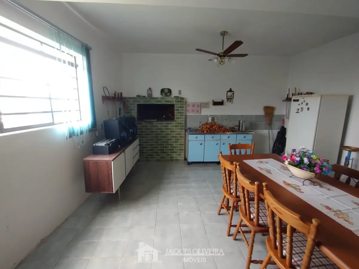 Imagem de Casa de moradia e Apartamento com  terreno ao lado