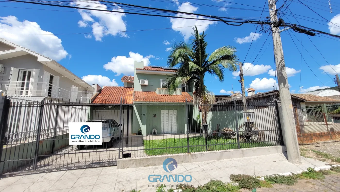 Imagem de Casa ampla, 02 dormitórios, com piscina no Bairro Medianeira