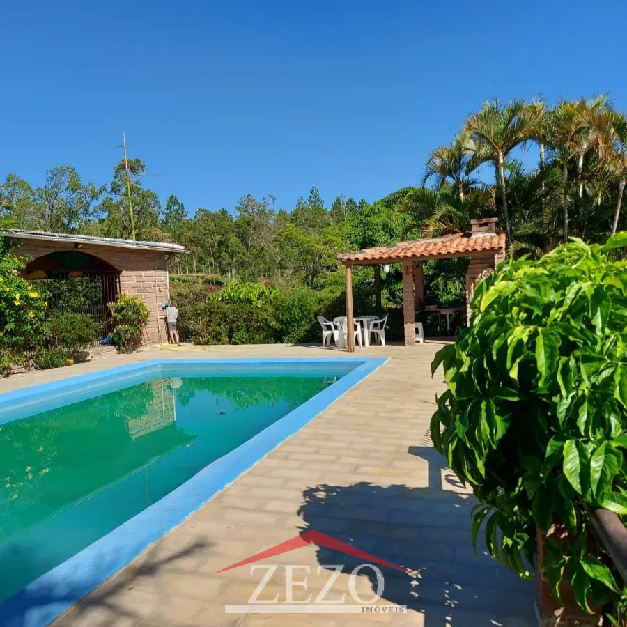 Imagem de Encantadora Fazenda à Venda: Um Paraíso Escondido