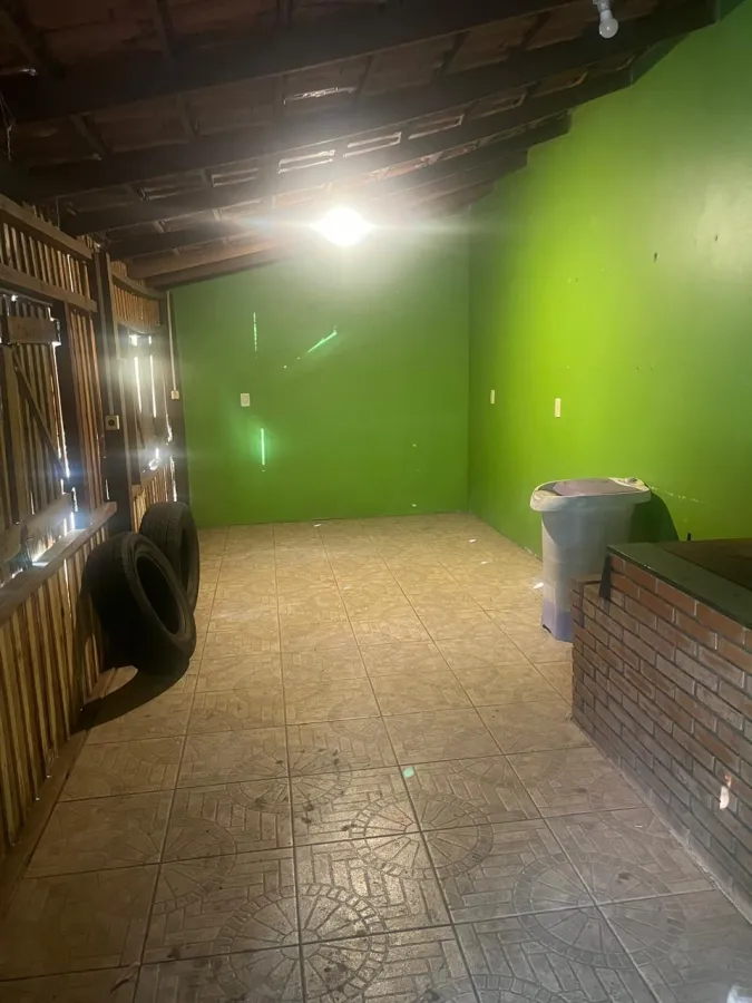 Imagem de CASA NA RUA FERNANDO DE NORONHA 129