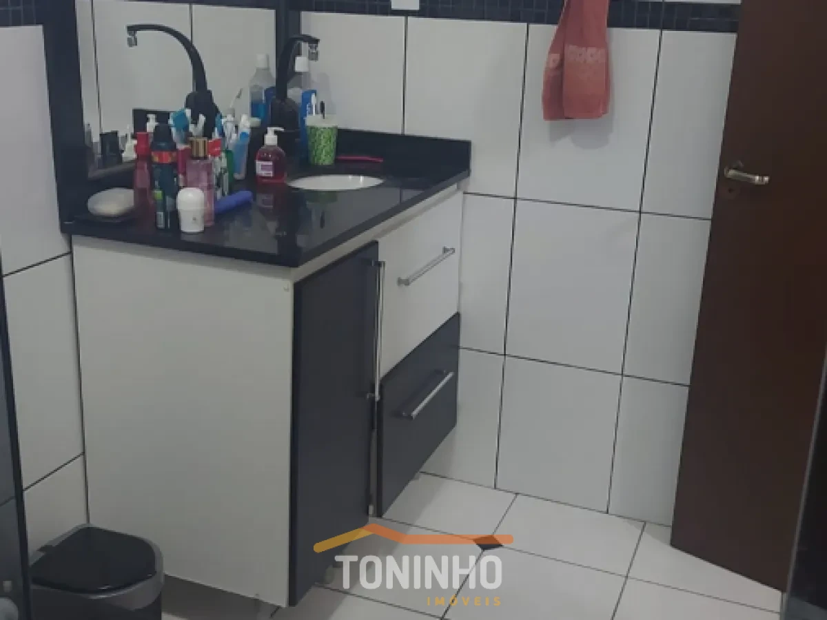 Imagem de CASA DISPONÍVEL NO CENTRO