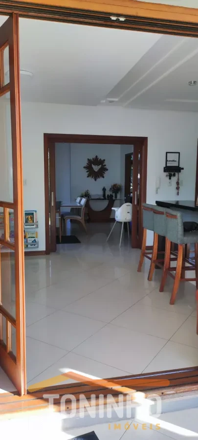 Imagem de CASA EM ALTO PADRÃO NA VILA PIRATINI