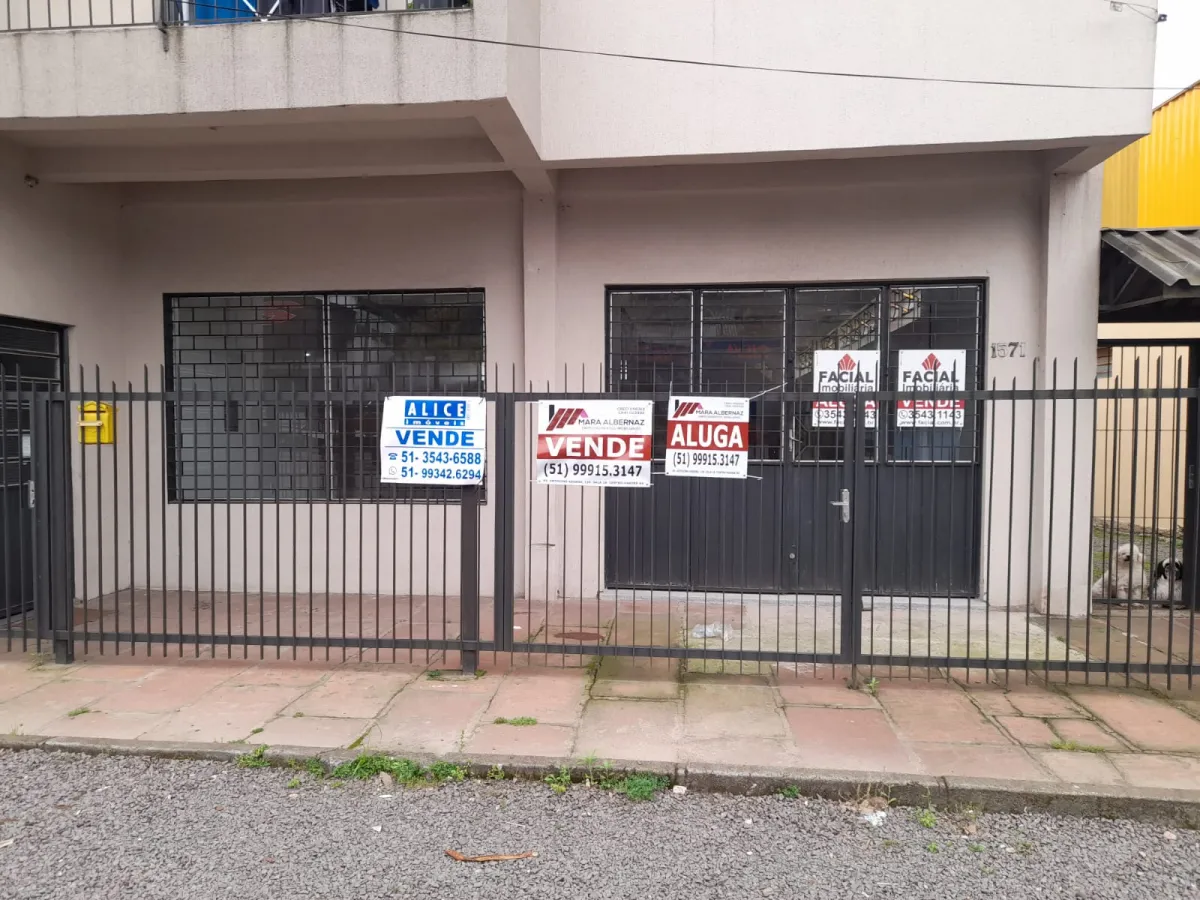 Imagem de sala comercial reformada em boa localização.