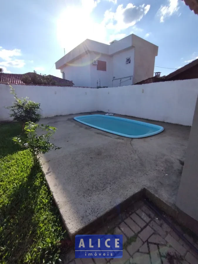 Imagem de Casa em Taquara bairro Petropolis