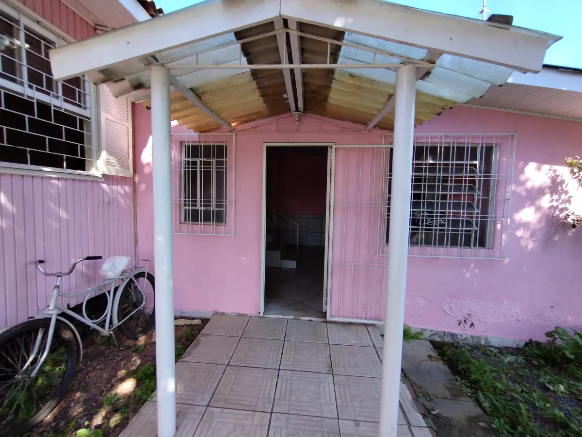 Imagem de Casa Espaçosa à Venda em Taquara, RS