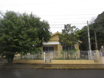 Imagem de Casa Comercial em Taquara bairro Centro