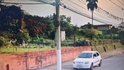 Imagem de Oportunidade: Terreno de Esquina em Local Estratégico de Alto Potencial!