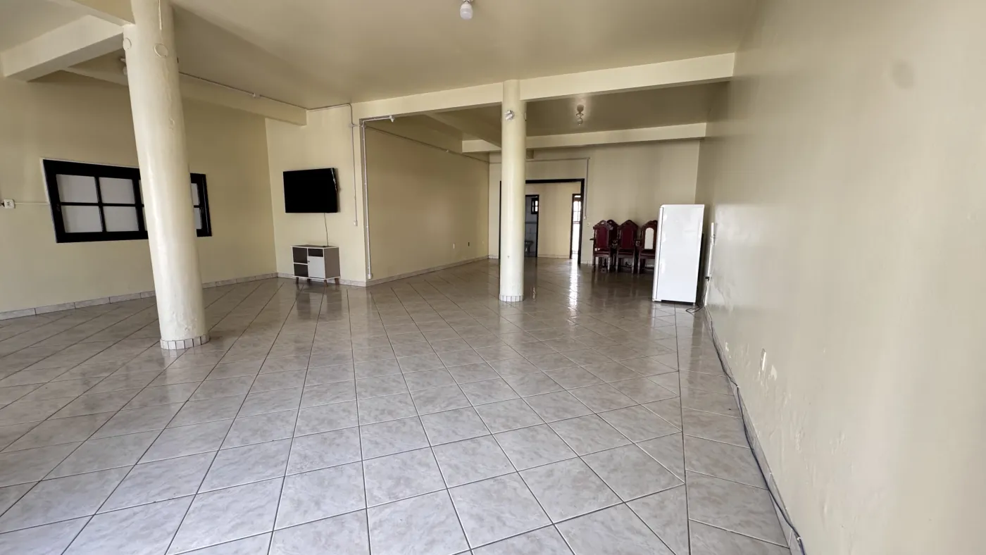 Imagem de CASA DE ALVENARIA COM SALA COMERCIAL