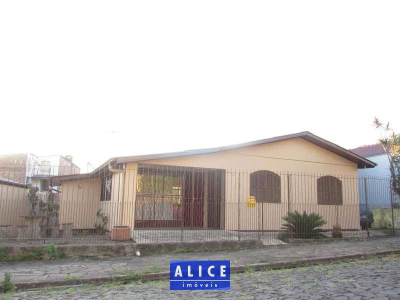 Imagem de Casa em Taquara bairro Petropolis
