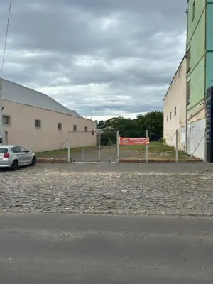 Imagem de TERRENO URBANO - Ao lado do antigo cinema cruzeiro