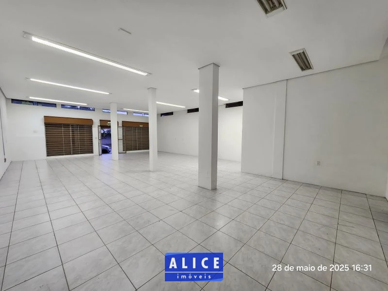 Imagem de Sala Comercial em Parobe bairro Guaruja