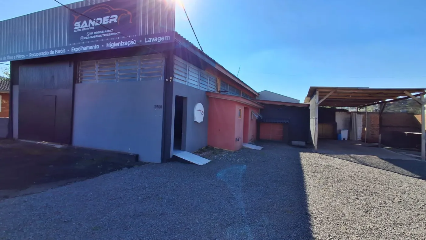 Imagem de Prédio Comercial  — Visibilidade, Espaço e Potencial em Local Estratégico de Taquara!