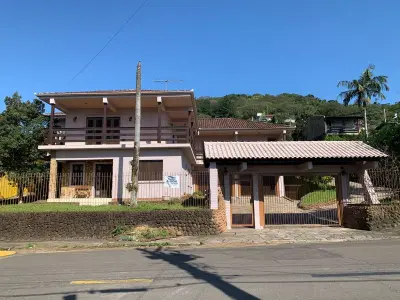 Imagem de Casa em Parobe bairro Centro