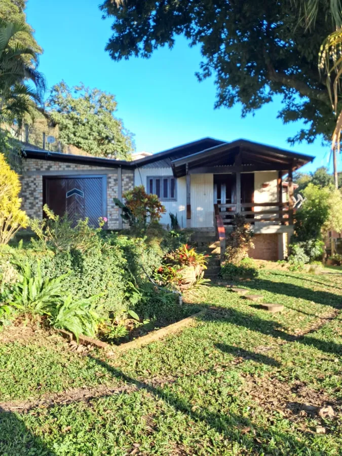 Imagem de Casa mista com três dormitórios