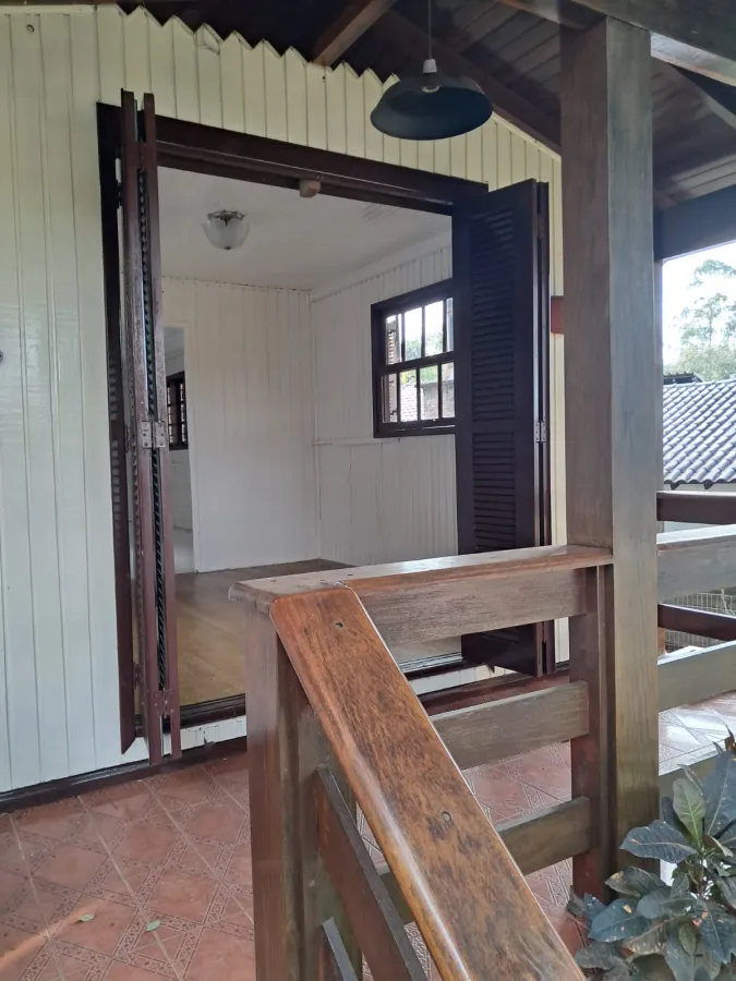 Imagem de Casa mista com três dormitórios