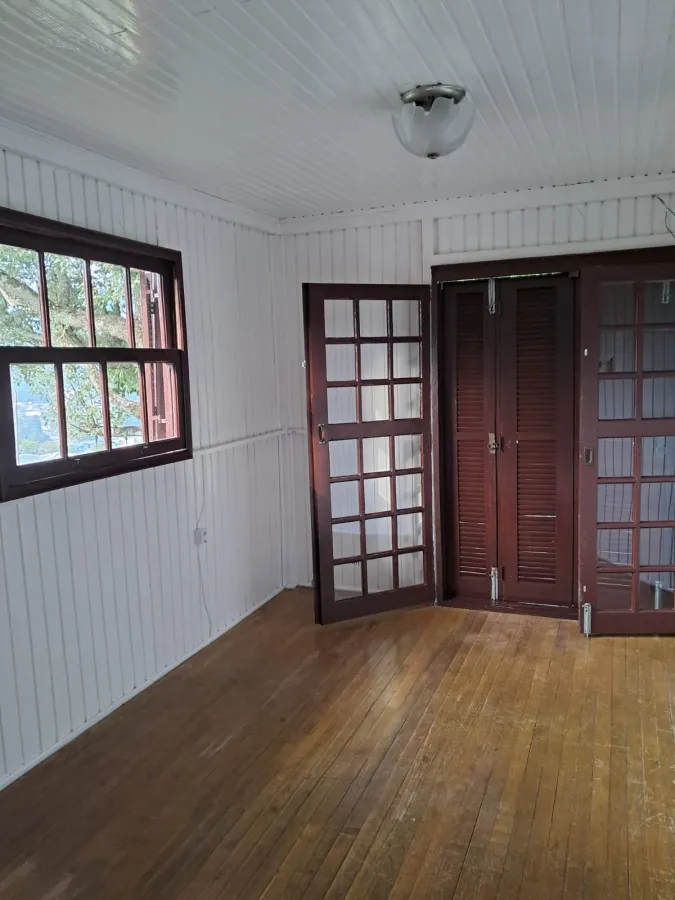 Imagem de Casa mista com três dormitórios
